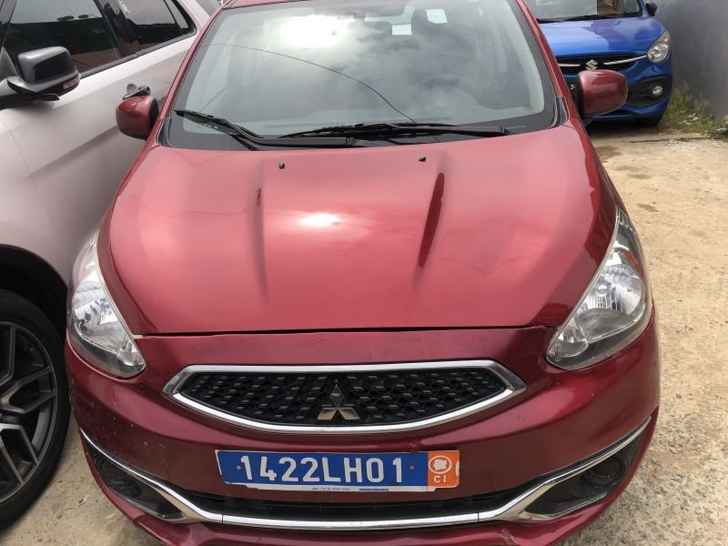Mitsubishi mirage - à louer sur r-auto Mitsubishi mirage - extérieur