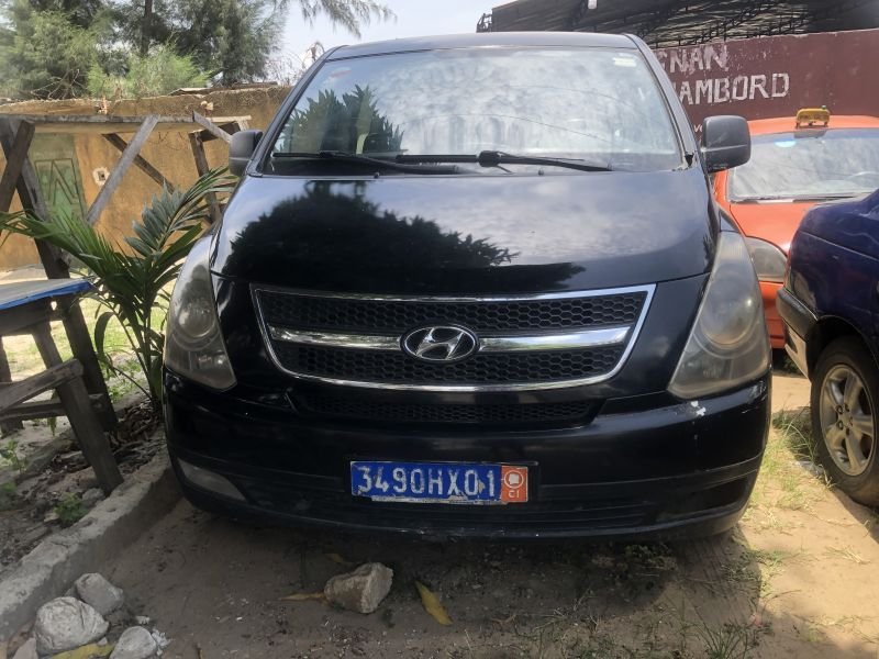 Hyundai H1 - à vendre sur r-auto Hyundai H1 - extérieur