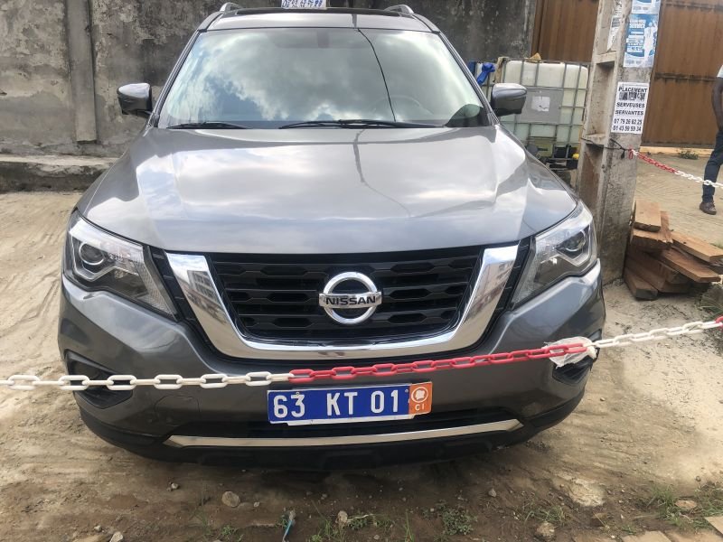 Nissan pathfinder - à vendre sur r-auto Nissan pathfinder - extérieur