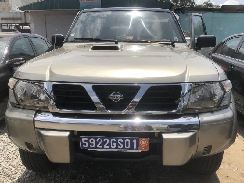 Nissan patrol 2002 - à vendre sur r-auto Nissan patrol 2002 - extérieur