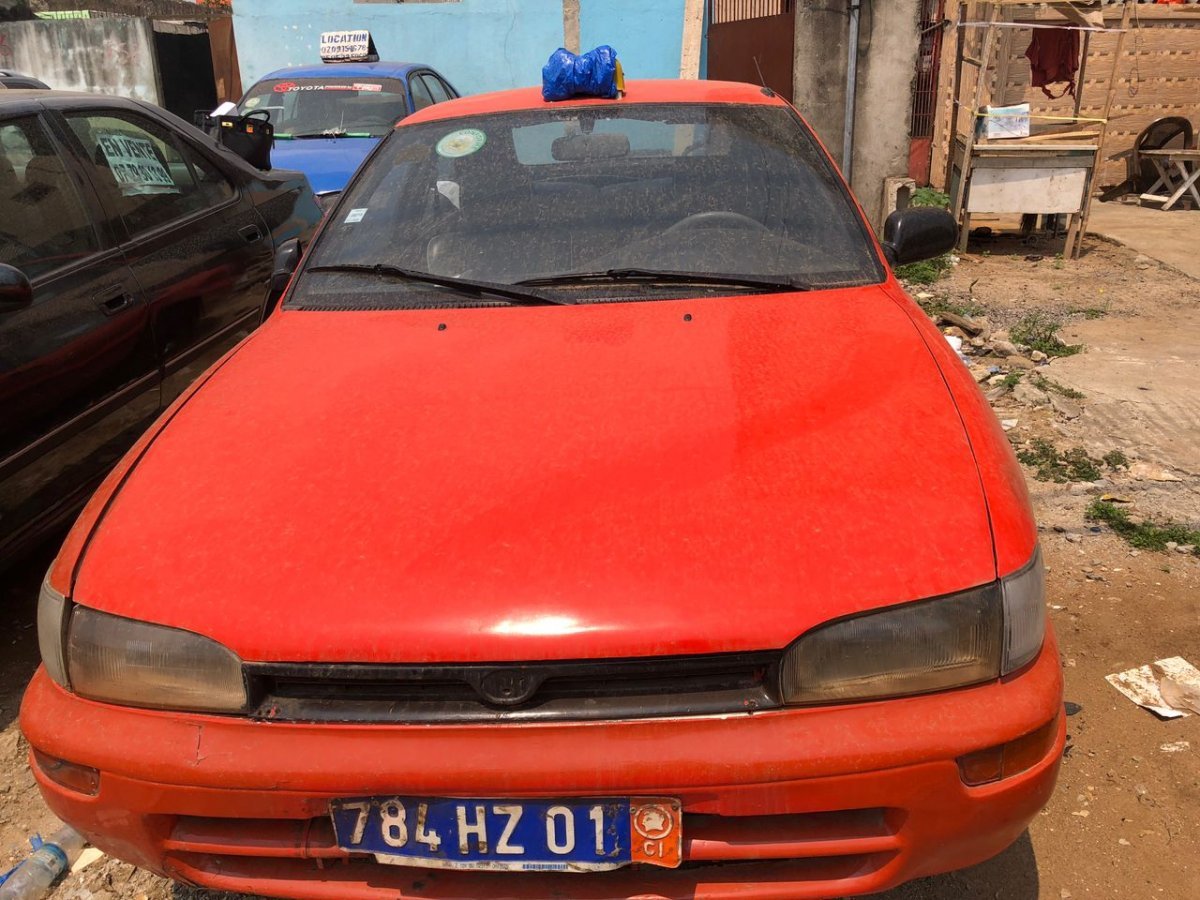 Toyoto corolla - à vendre sur r-auto Toyoto corolla - extérieur