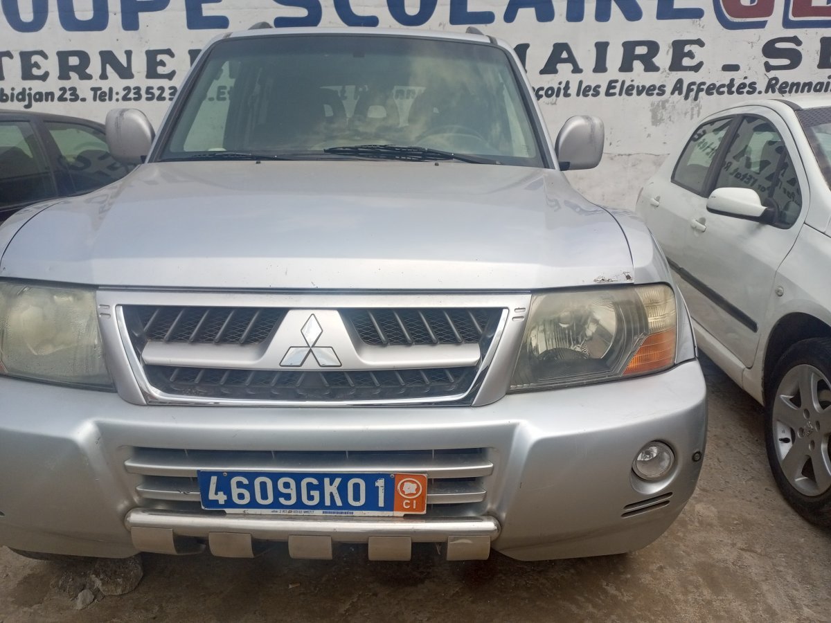 Mitsubishi Pajero DID - à vendre sur r-auto Mitsubishi Pajero DID - extérieur