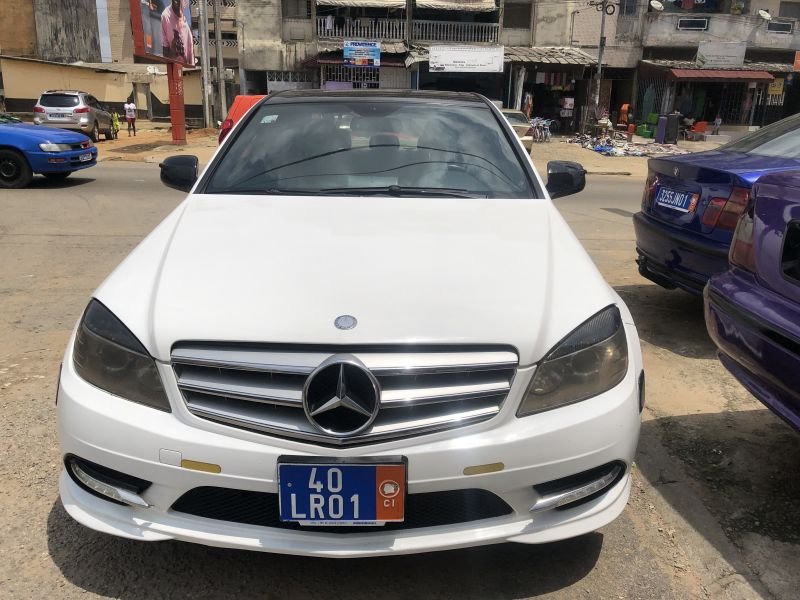 Mercedes C300 - à vendre sur r-auto Mercedes C300 - extérieur